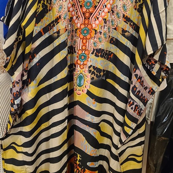 Sante Classics Kaftan Maxi Dress Tiger stripre animal /pearl print V Neck OS NEW - Picture 7 of 7